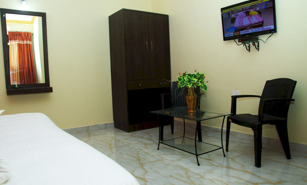 Rbr Suites Calangute Bagian luar foto