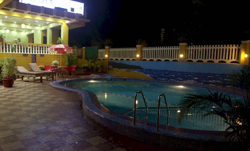 Rbr Suites Calangute Bagian luar foto