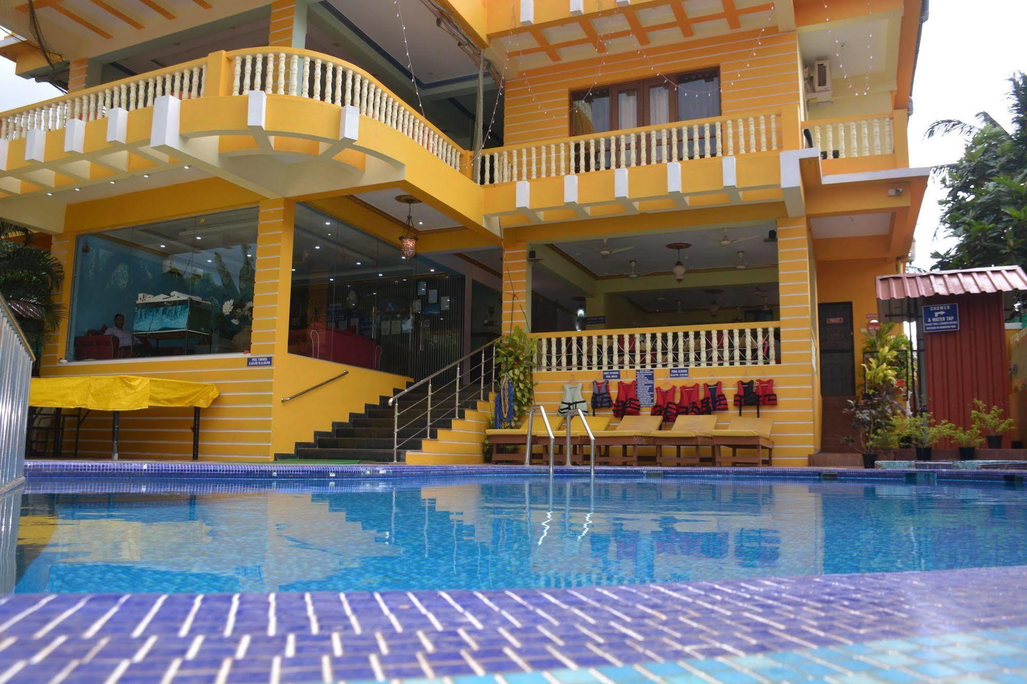 Rbr Suites Calangute Bagian luar foto