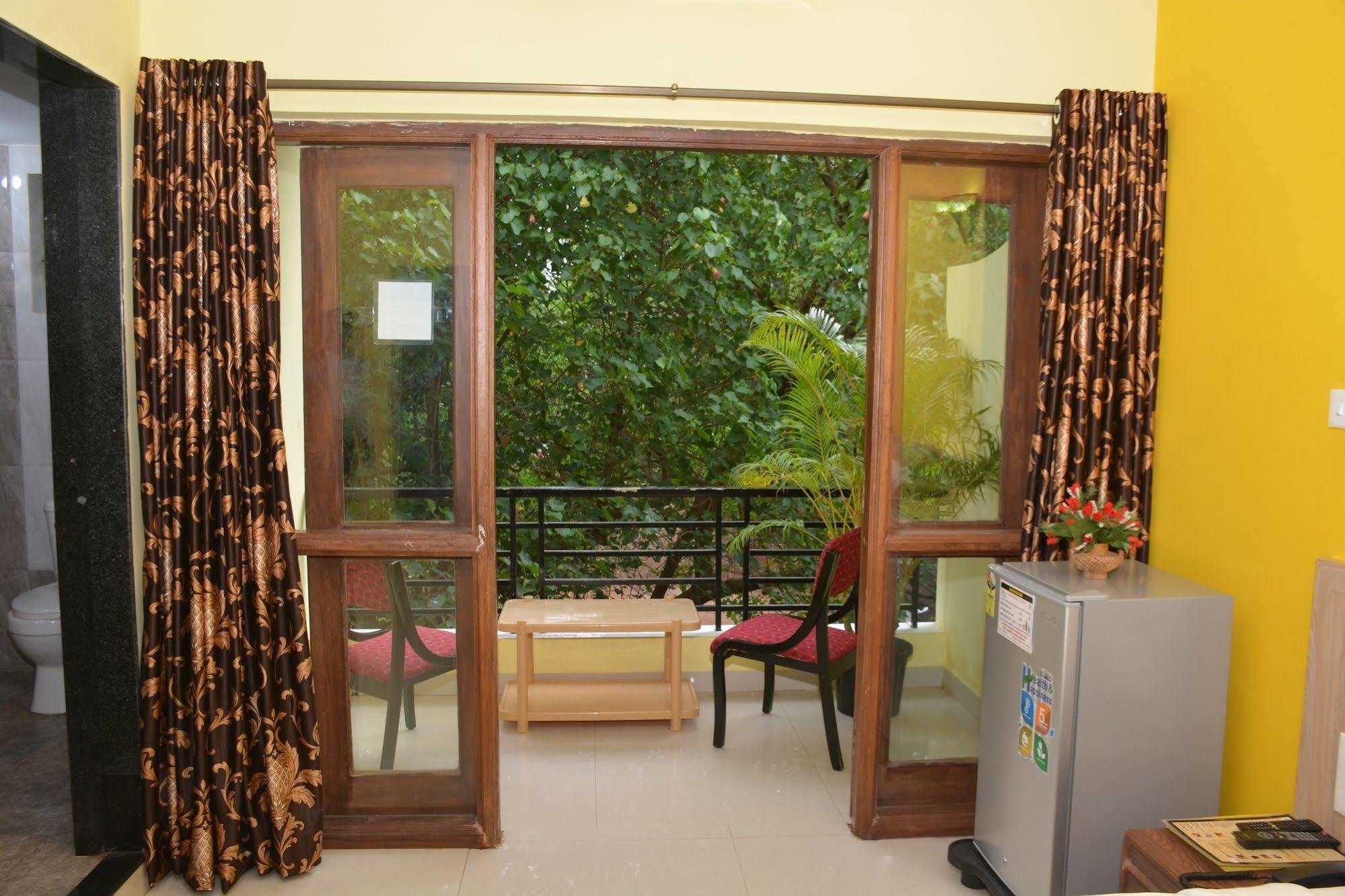 Rbr Suites Calangute Bagian luar foto