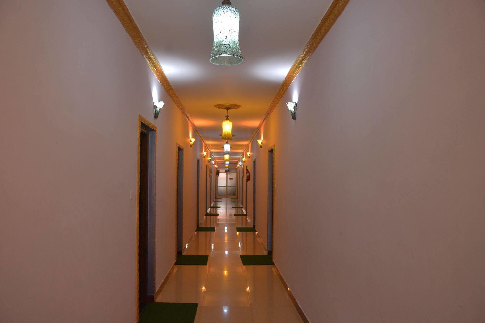 Rbr Suites Calangute Bagian luar foto