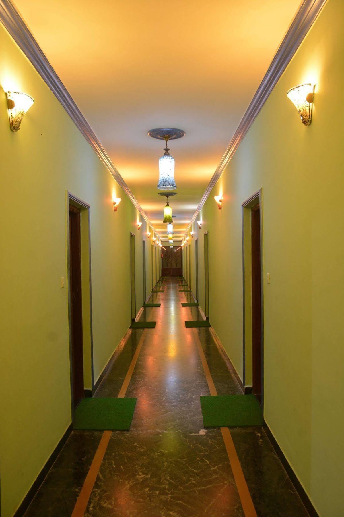 Rbr Suites Calangute Bagian luar foto